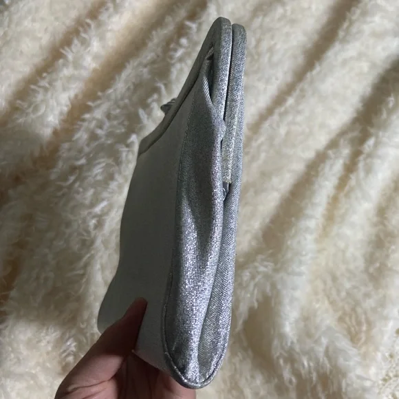 Vintage silver metallic clutch handbag mini bag - Picture 6 of 7